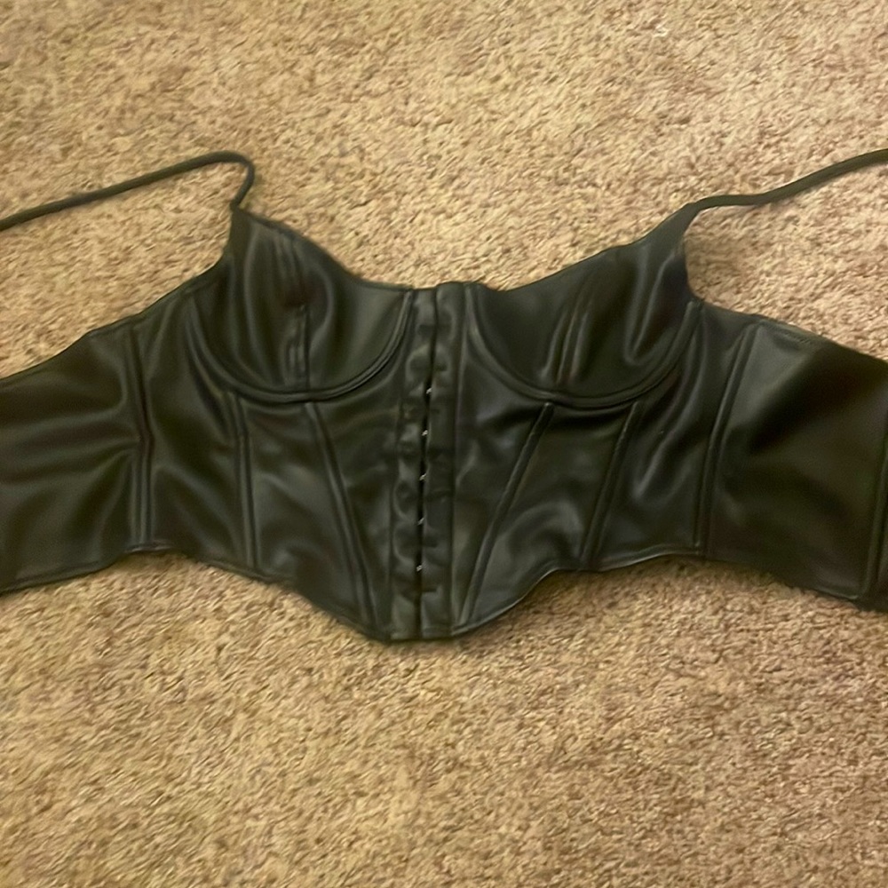 White fox boutique size large black leather corset